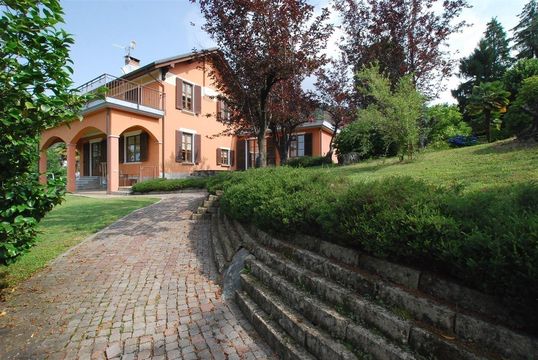 Villa dans Arizzano