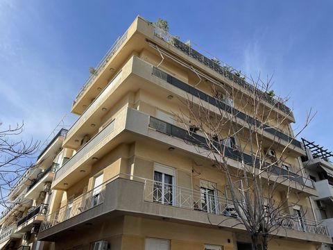 House dans Piraeus