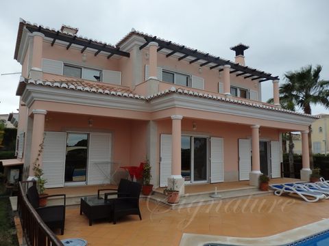 Villa dans Almancil