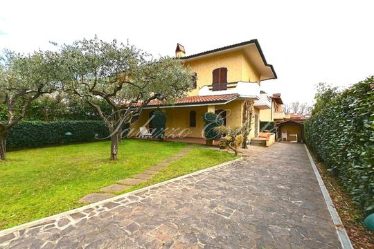 Villa dans Marina di Pietrasanta