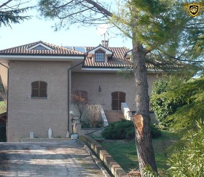 Villa dans Ostra