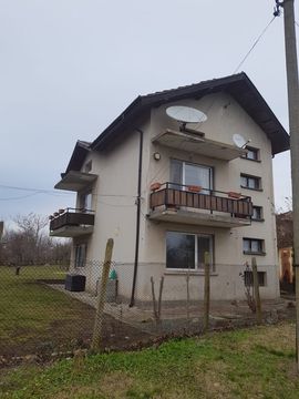 House dans Svetlina