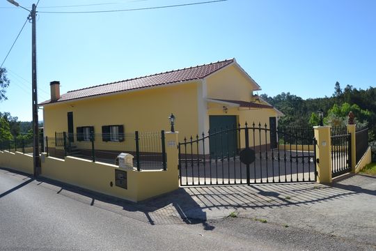Villa dans Ferreira Do Zezere