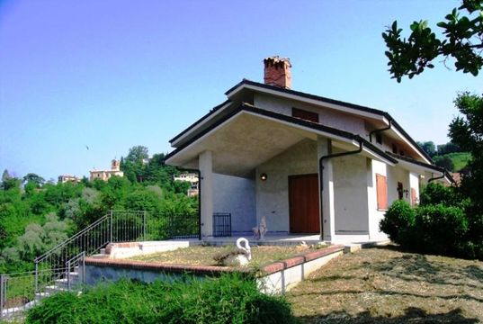 Villa dans Moncalvo