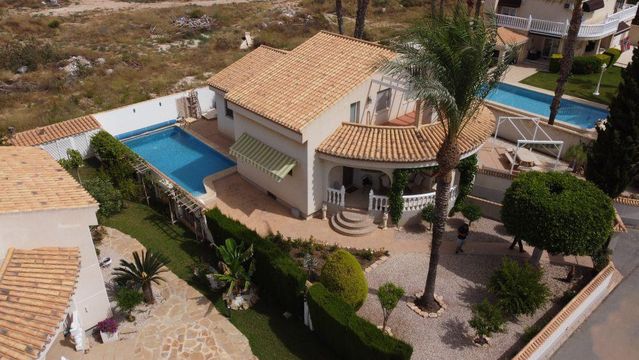 Villa dans Playa Flamenca I