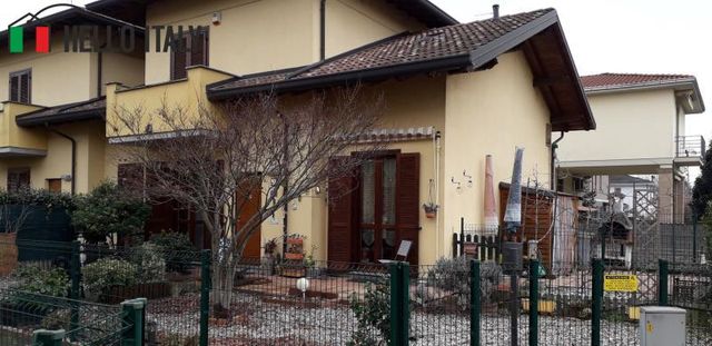 Townhouse dans Vigevano