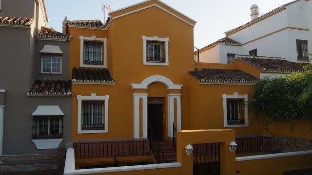 Townhouse dans Estepona