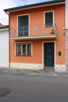 Townhouse dans Viareggio