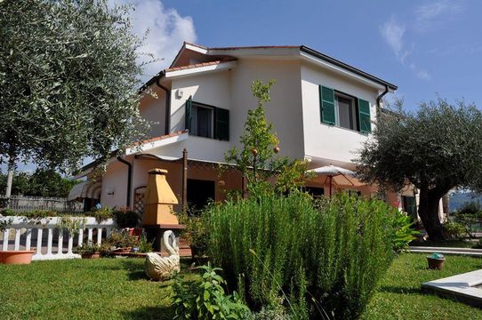 Villa dans Arma Di Taggia