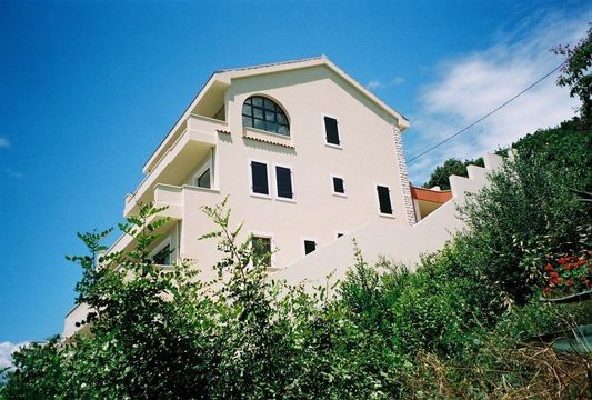 Villa dans Bigova