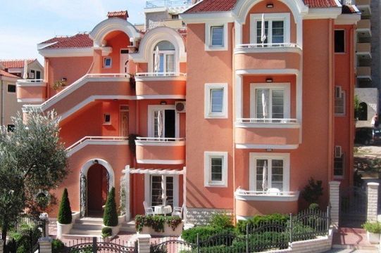 Hotel dans Petrovac